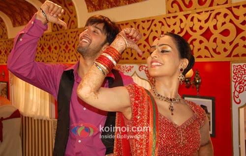 Love Express Review (Love Express Movie Stills)