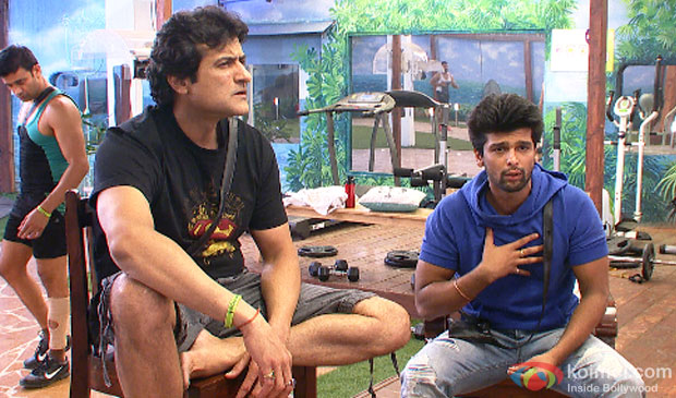 Kushal Tandon apologising Tanishaa Mukherji (Bigg Boss 7)