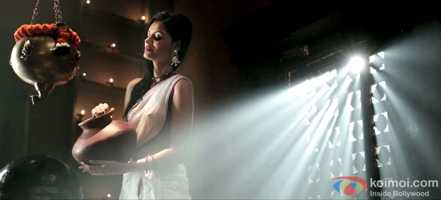 Sonali Raut in a still from movie 'The Xpose'