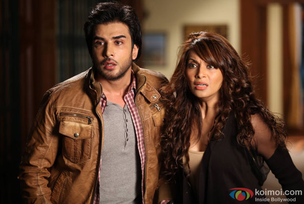 Imran Abbas and Bipasha Basu in a still from movie 'Creature 3D'