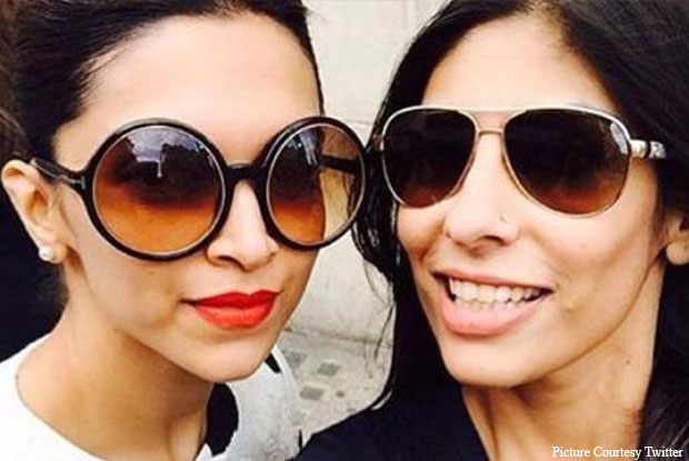 Deepika Padukone Clicks A Selfie At Wimbledon