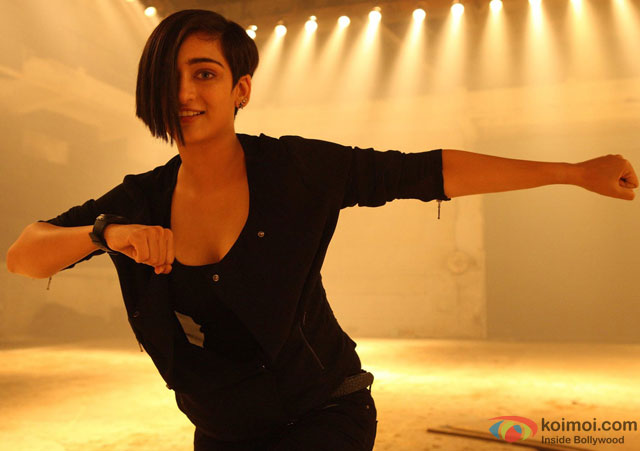 Akshara Haasan in a still from movie 'Shamitabh'