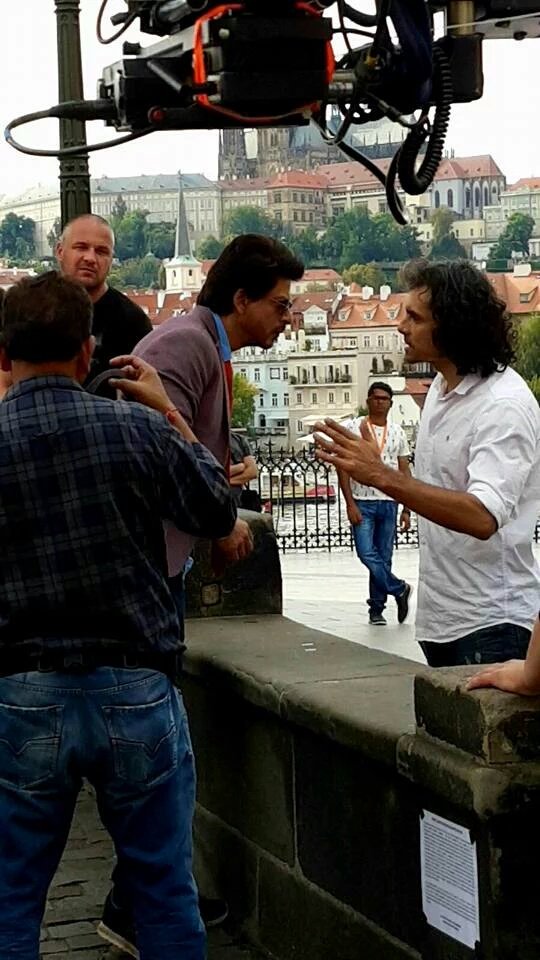 SRK With Imtiaz Ali In Prague
