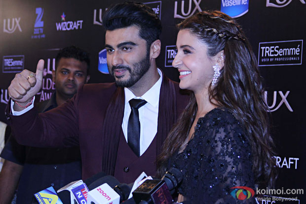 Arjun Kapoor and Anushka Sharma during the Lux Golden Rose Awards 2016