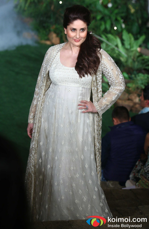 Kareena Kapoor Khan walk the Ramp at LWF