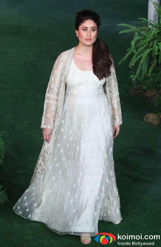 Kareena Kapoor Khan walk the Ramp at LWF